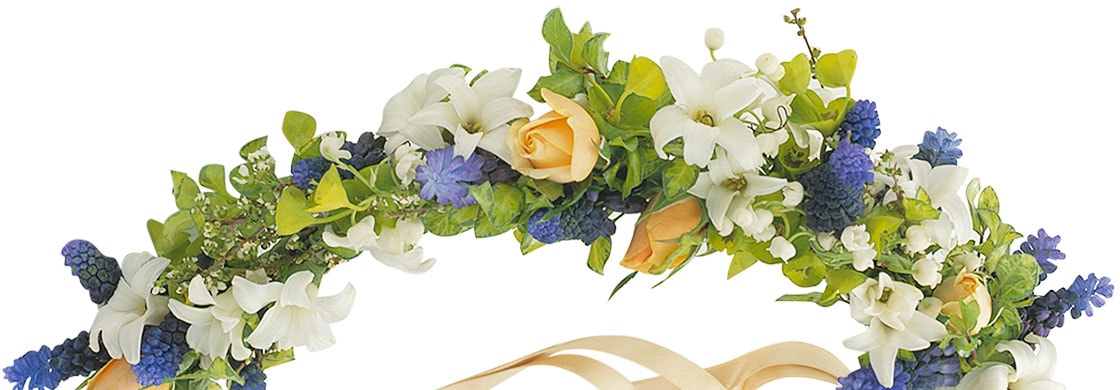 Handmade bridal hair garland of blue muscari, Graham Thomas gold rosebuds, variegated ivy and white stephanotis blossoms.